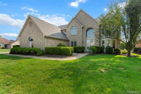 47668 Whippoorwill Drive, Macomb, MI 48044