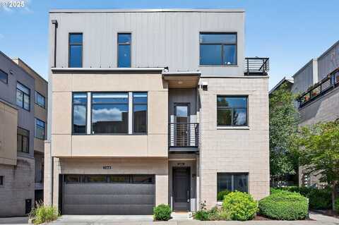 2144 NW 16th AVE, Portland, OR 97209