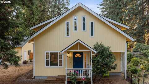 28484 SANTIAM HWY, Sweet Home, OR 97386