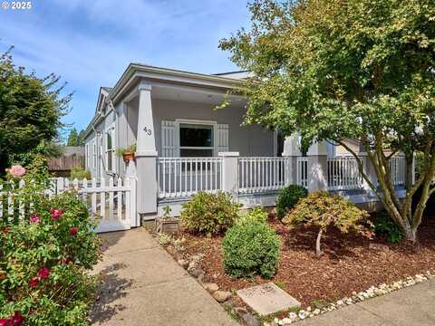 1015 OAK ST, Silverton, OR 97381
