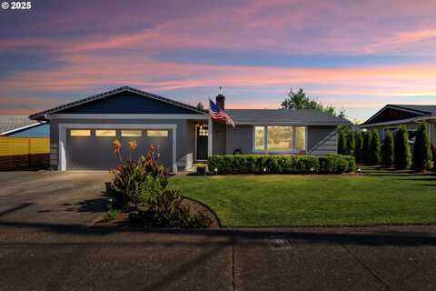 640 LINCOLN AVE, Cottage Grove, OR 97424