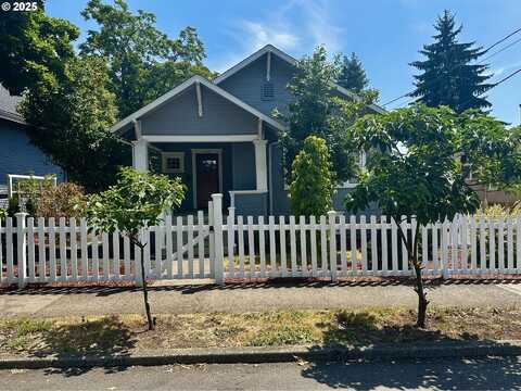 244 14TH ST, Salem, OR 97301