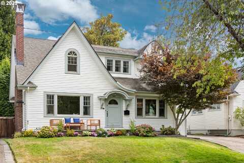 2726 NE 12TH AVE, Portland, OR 97212