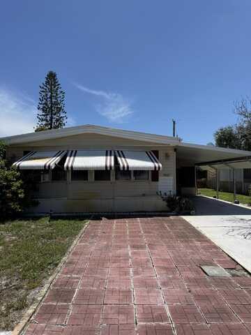 7867 SE Swan Avenue, Hobe Sound, FL 33455