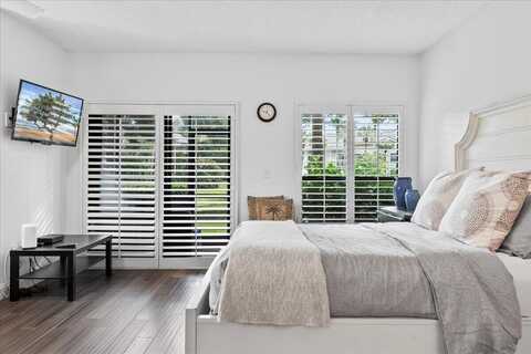 11863 Wimbledon Circle, Wellington, FL 33414