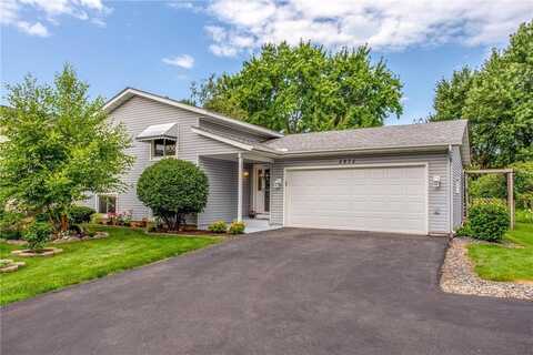 8975 Vinewood Lane N, Maple Grove, MN 55369