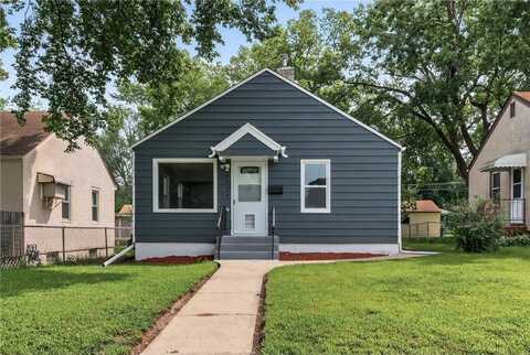 5055 6th Street NE, Columbia Heights, MN 55421