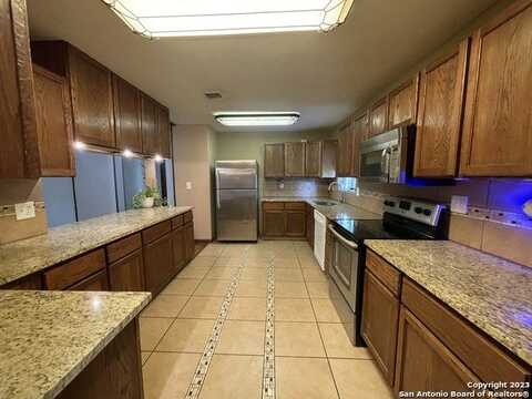 7701 cool sands, Live Oak, TX 78233