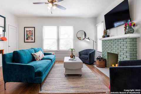 230 W NORWOOD CT, San Antonio, TX 78212
