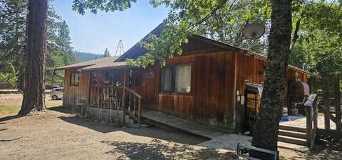24 Esther Warren Rd, Etna, CA 96027