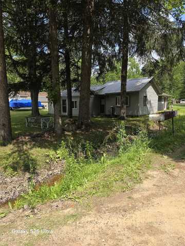 485 Bushong Beach, Gladwin, MI 48624