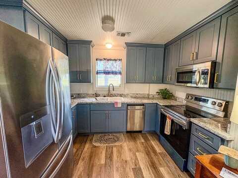130 Sugar Hill Road, Carmine, TX 78932