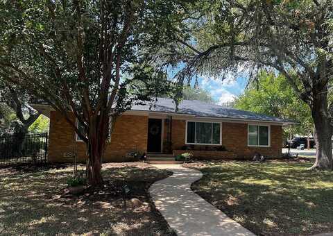 355 North Monroe Street, La Grange, TX 78945