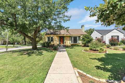 401 N Pinecrest St, Wichita, KS 67208