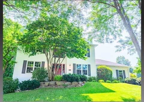 974 Peregrine Trail, Oregon, WI 53575