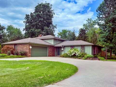 10385 Twin Oaks Drive, Dillsboro, IN 47018