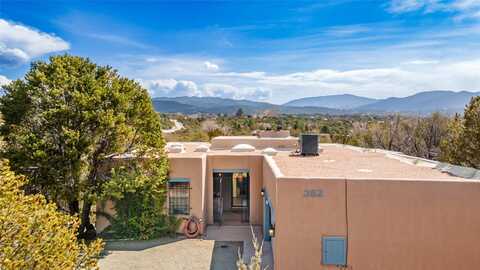 382 Calle Colina, Santa Fe, NM 87501