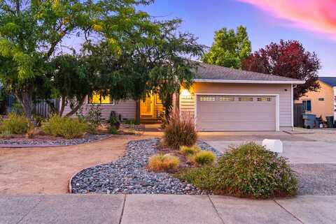 2812 Starlight Boulevard, Redding, CA 96001