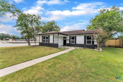 1209 E Polk Avenue, Victoria, TX 77901
