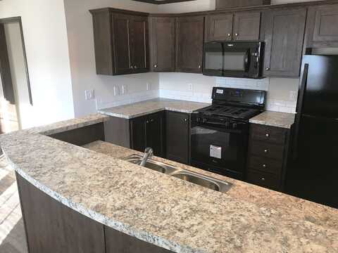 27 Van Buren Cir, Davison, MI 48423