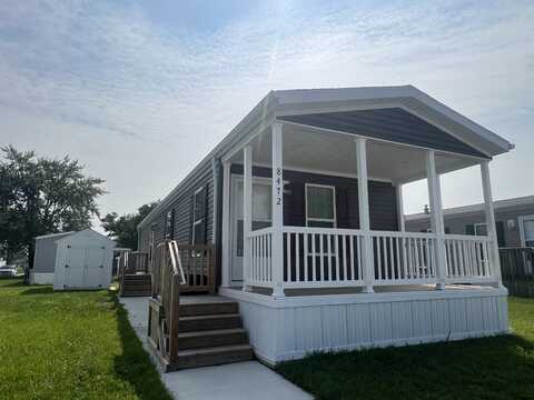 8472 Killy Ct, Newport, MI 48166