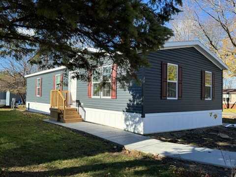 137 Arlo St, Boyne City, MI 49712
