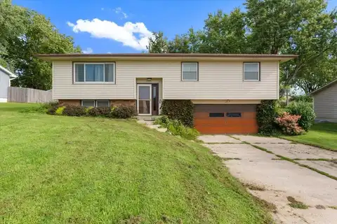 918 S SCENIC Drive, OAKLAND, IA 51560
