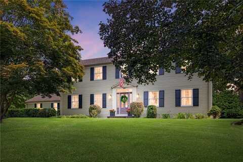 39 Applewood Road, Cranston, RI 02920