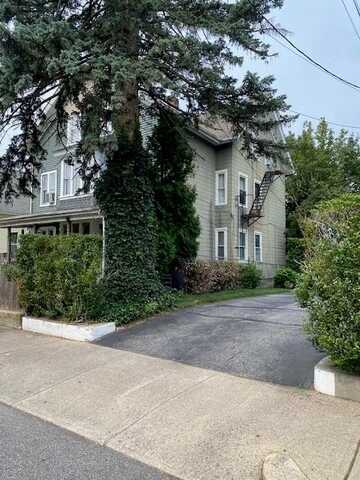 635 Park Avenue, Woonsocket, RI 02895