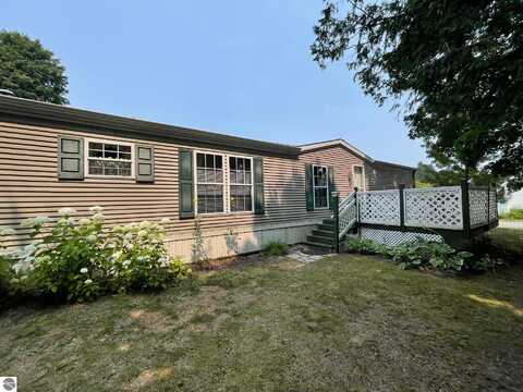 2113 Lincoln, Central Lake, MI 49622