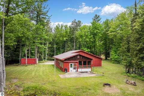 933 Old M-72, Kalkaska, MI 49646
