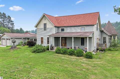 16186 N 200th Avenue, Leroy, MI 49655