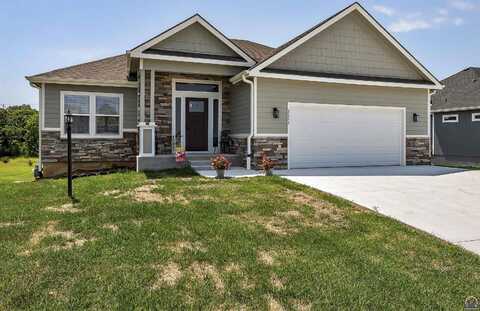 3213 SE Blazing Star DR, Topeka, KS 66609