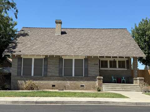 130 E Malone Street, Hanford, CA 93230