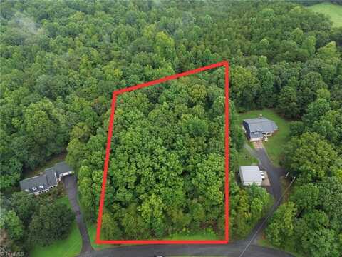 2927 Leslie Lane, Yadkinville, NC 27055