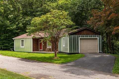 607 W Pine Circle, Wilkesboro, NC 28697