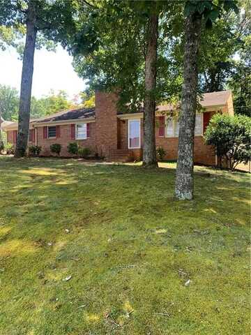 178 N Claybon Drive, Advance, NC 27006
