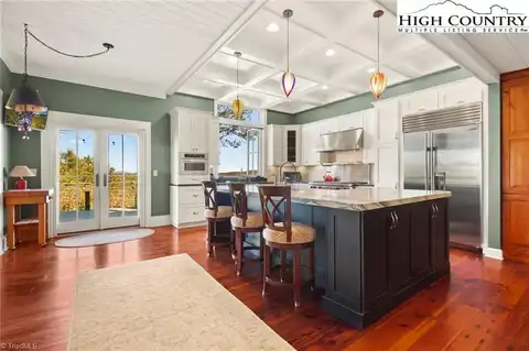540 Green Hill Circle, Blowing Rock, NC 28605