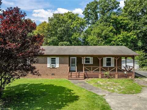 2168 Zoo Parkway, Asheboro, NC 27205