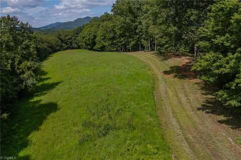 1392 Mission Road, Danbury, NC 27016