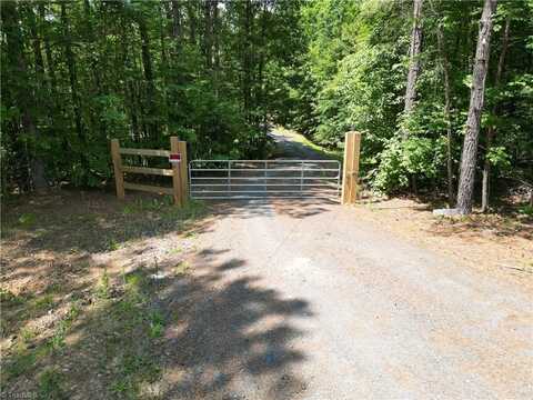 268 Town Creek Road, Eden, NC 27288