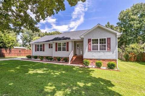3018 Karlingdale Drive, Greensboro, NC 27455