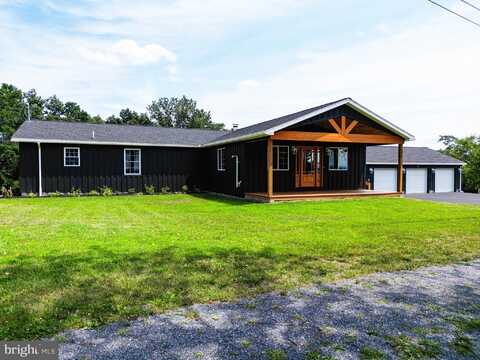 275 N MIDDLETON ROAD, CARLISLE, PA 17013