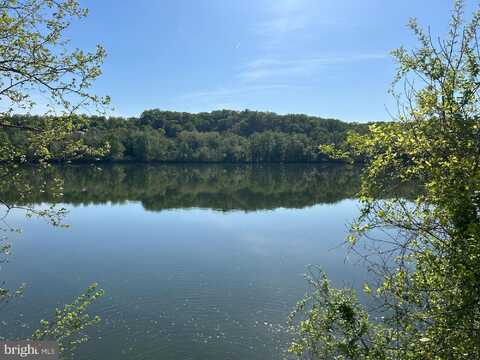 6427 83RD PLACE, CABIN JOHN, MD 20818