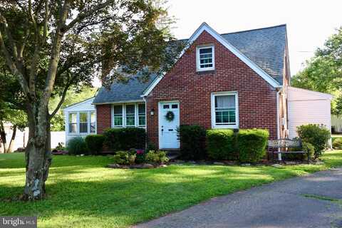952 E MAIN STREET, COLLEGEVILLE, PA 19426