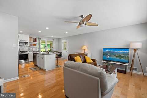 6109 LEEWOOD DRIVE, ALEXANDRIA, VA 22310