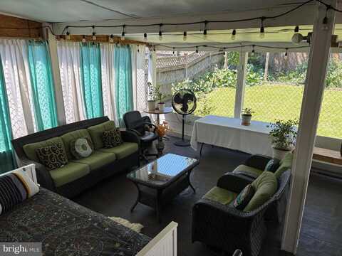 2212 CHAPMAN ROAD, HYATTSVILLE, MD 20783