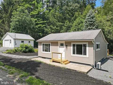 1126 PACKERTON DAM DRIVE, LEHIGHTON, PA 18235