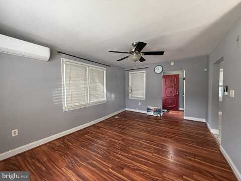 6909 STANDISH DRIVE, HYATTSVILLE, MD 20784