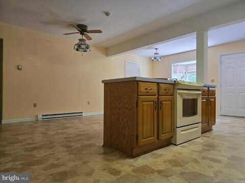 1046 ROCKLEDGE DRIVE, CARLISLE, PA 17015